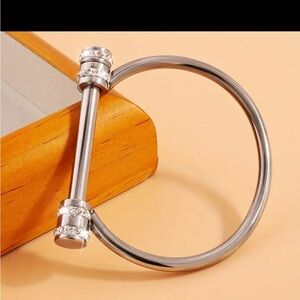 14k GOLD PLATED STAINLESS STEELE SCREW BANGLE BRACELET WITH RHINESTONES